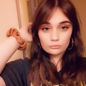 Meet your Posher, Karis